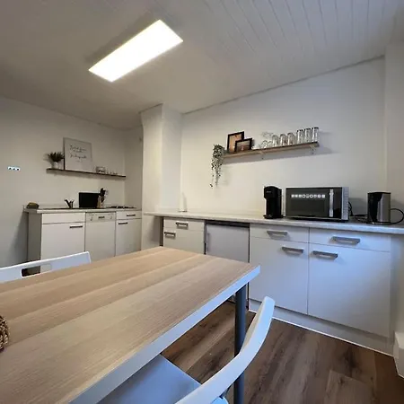 Gemuetliches Haus Mit 2 Zimmern Apartment Vallendar